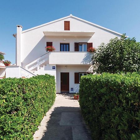 2 Bedroom Awesome Apartment In Pag Pag Town Exterior photo