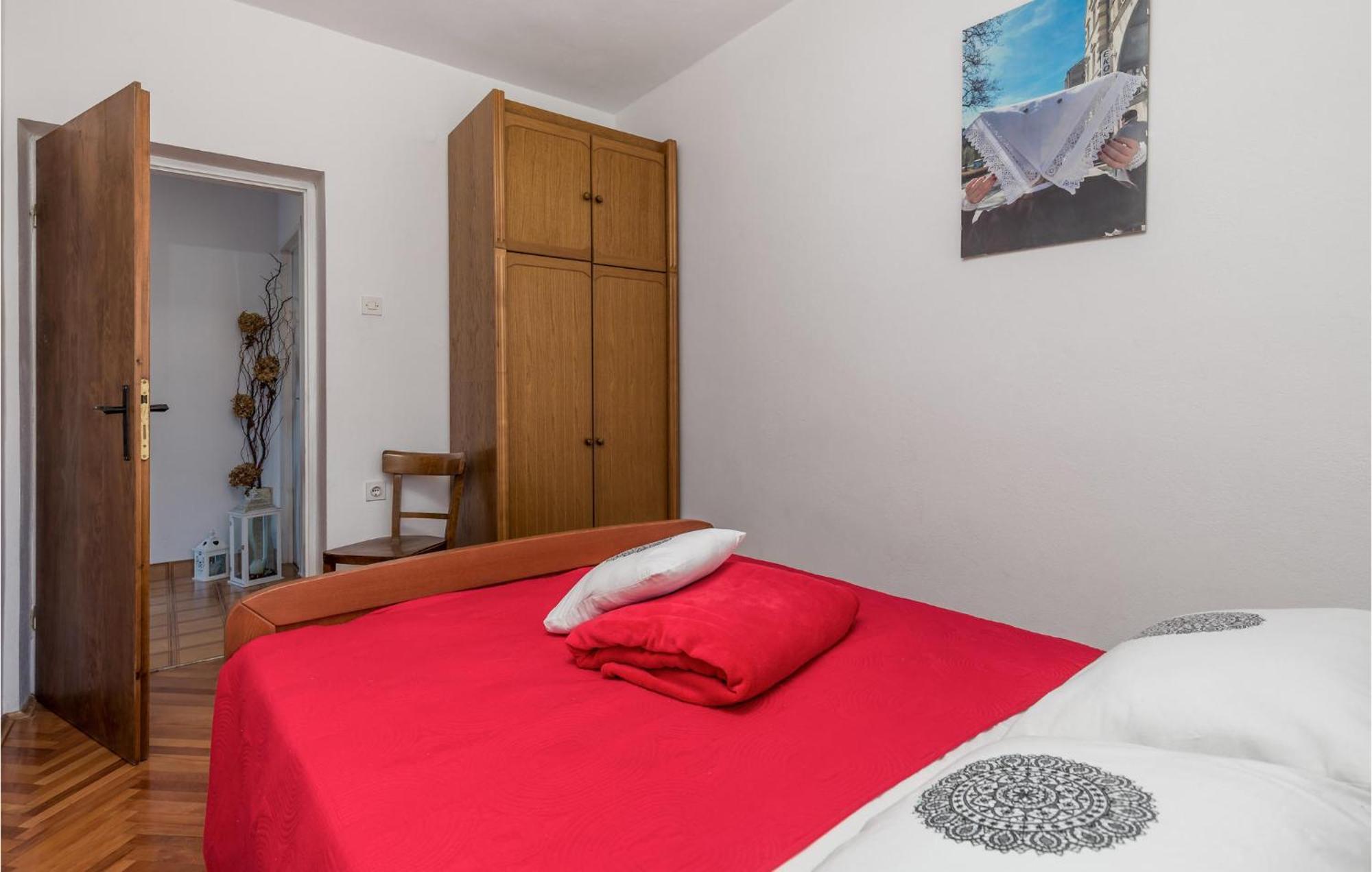 2 Bedroom Awesome Apartment In Pag Pag Town Exterior photo