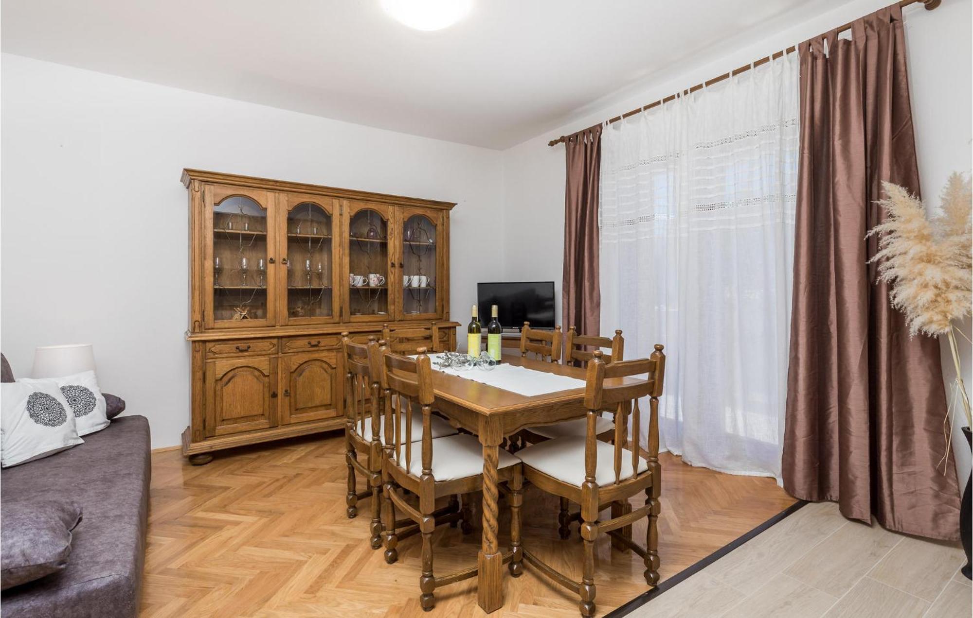 2 Bedroom Awesome Apartment In Pag Pag Town Exterior photo