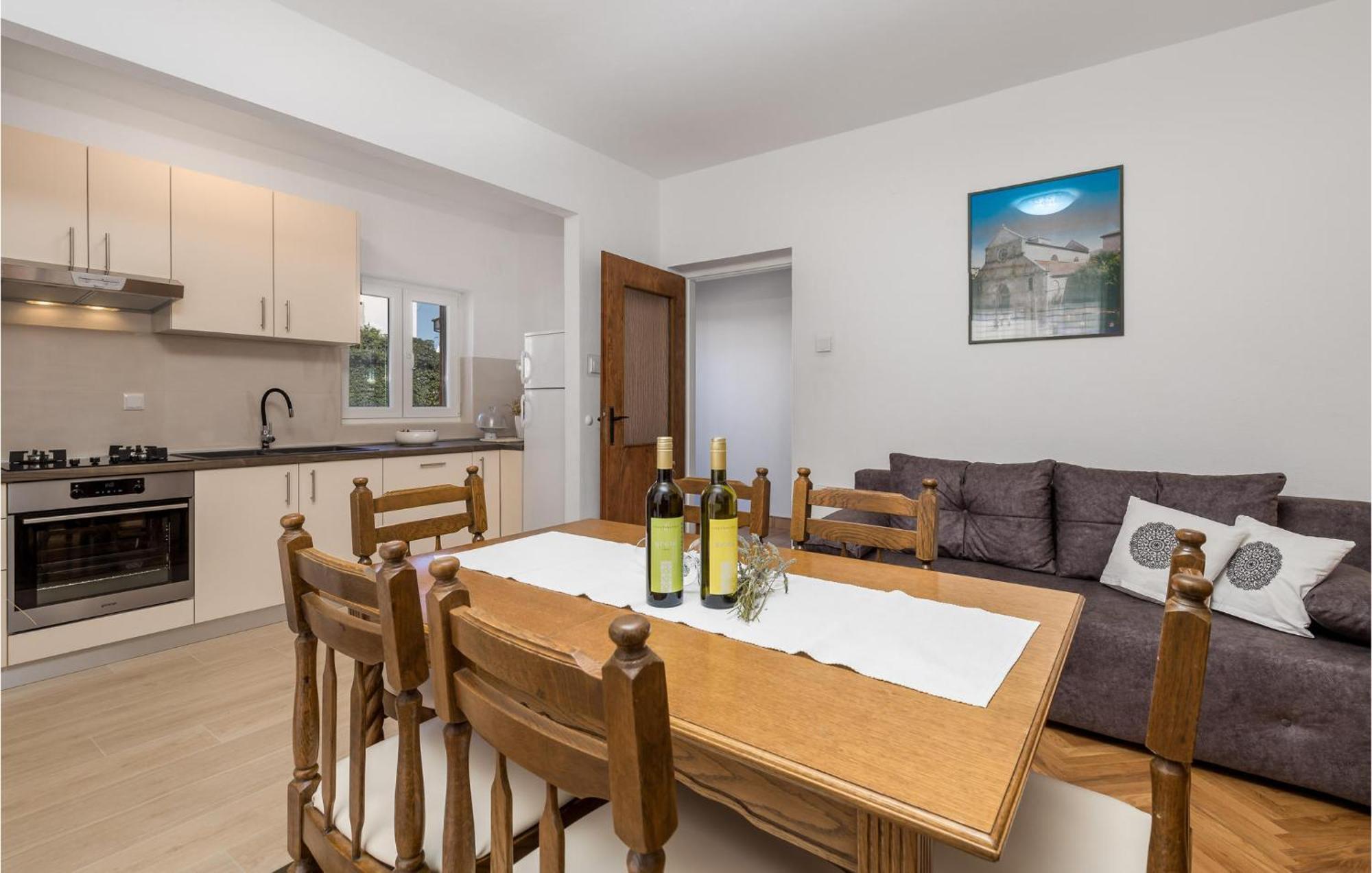 2 Bedroom Awesome Apartment In Pag Pag Town Exterior photo